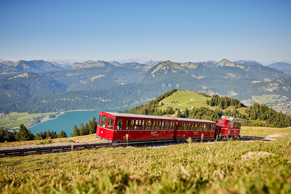 Die SchafbergBahn im Sommer Foto: Salzburg AG Tourismus GmbH 