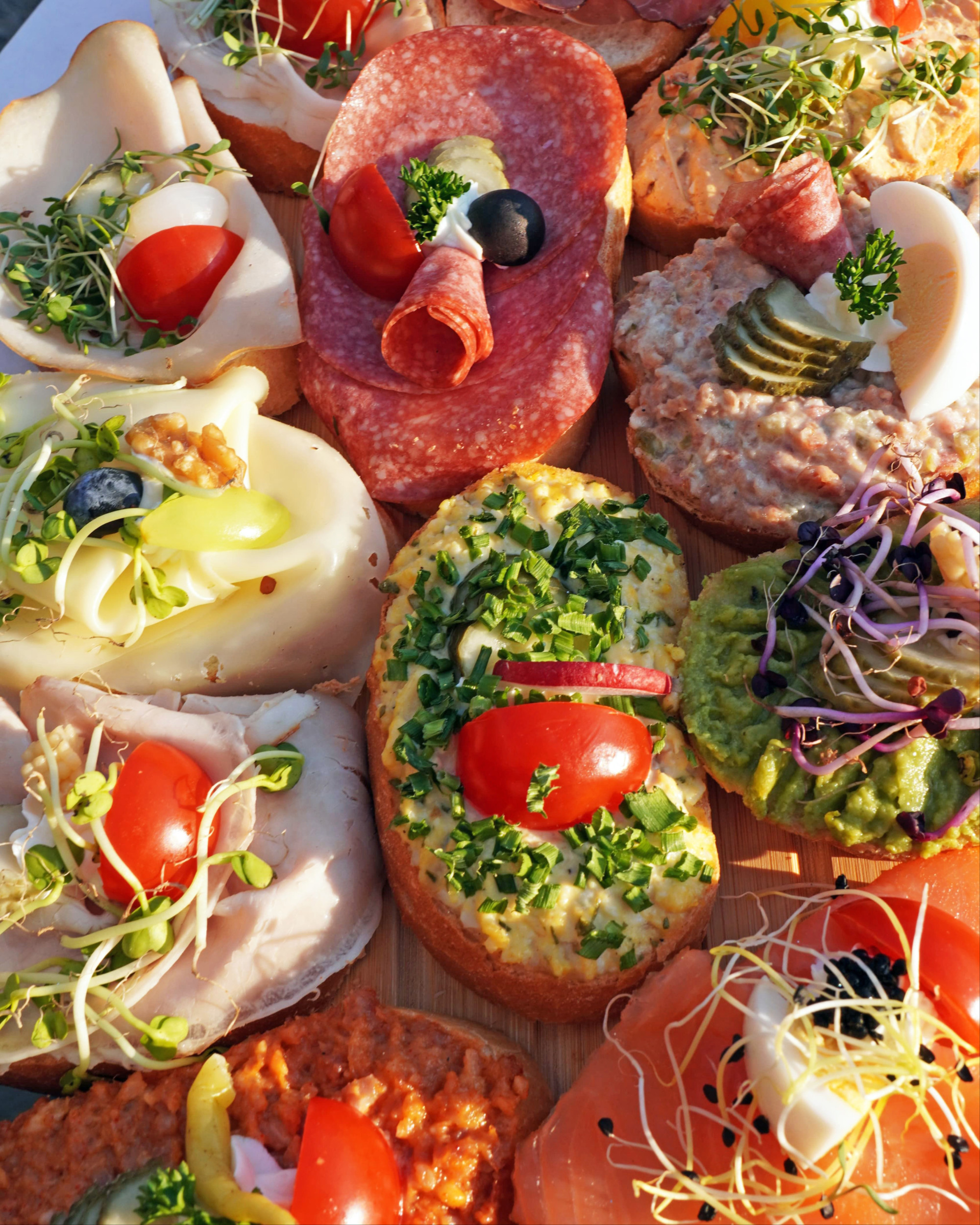 Belegte Weißbrote Foto: Roman Markl