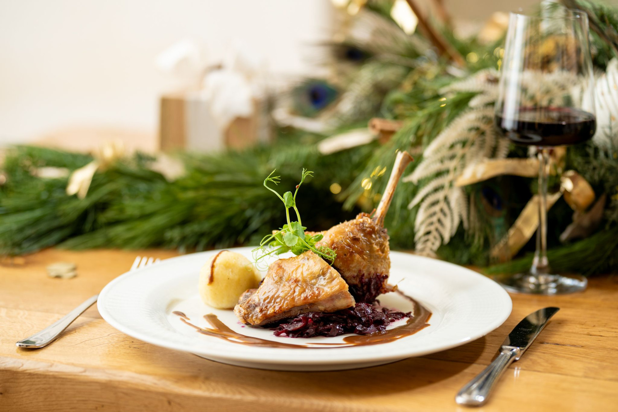 Festliche Speise am Weihnachtsmarkt Schloss Hof Foto: SKB_Zsolt Marton